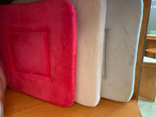 Nệm ngồi vải nhung kích thước 40x40x3,5cm