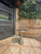 Bàn Inox trắng xước chân đúc bê tông 50x90cm