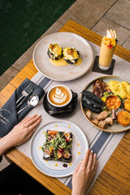 Khăn ăn Khaki 45x45cm thêu logo thương hiệu